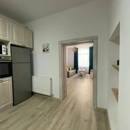 Del Monte Apartment